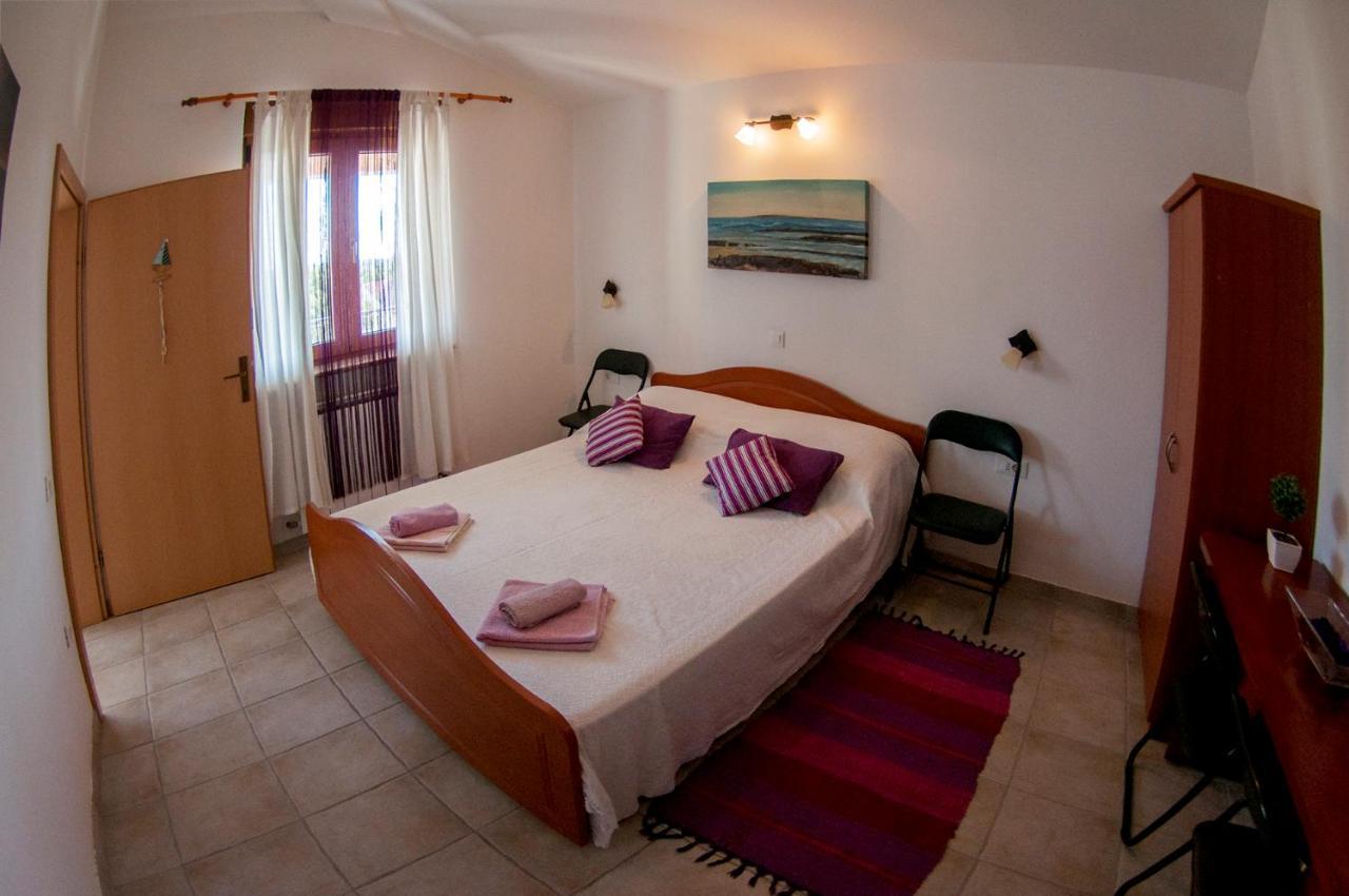 House /villa Maja *