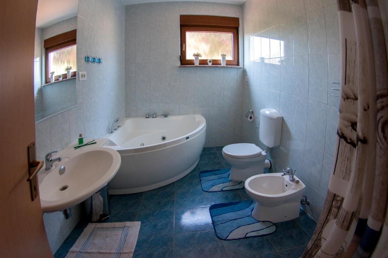 House /villa Maja *