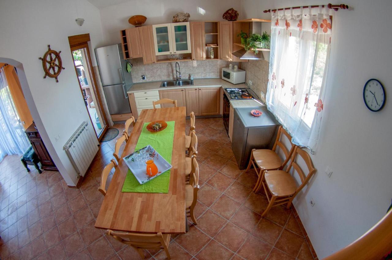 House /villa Maja